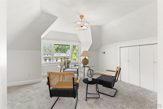 3950 Shenandoah Avenue, St Louis, MO 63110