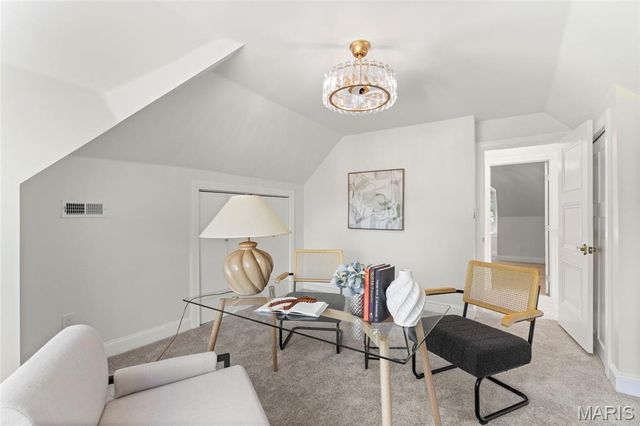 3950 Shenandoah Avenue, St Louis, MO 63110