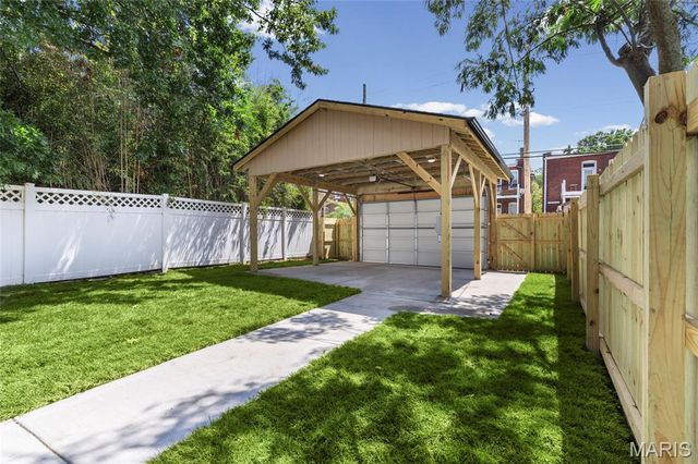 3950 Shenandoah Avenue, St Louis, MO 63110