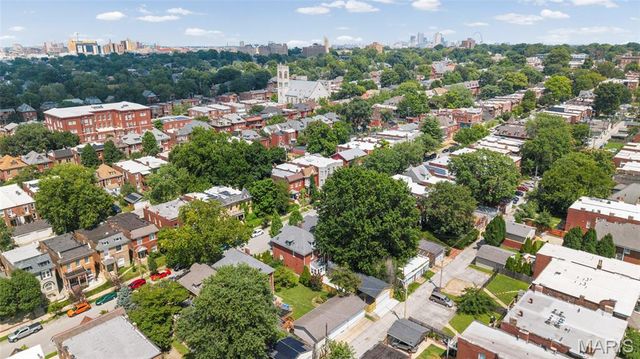 3950 Shenandoah Avenue, St Louis, MO 63110