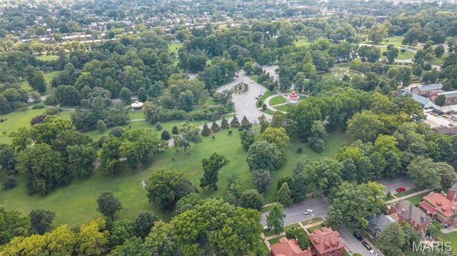 3950 Shenandoah Avenue, St Louis, MO 63110