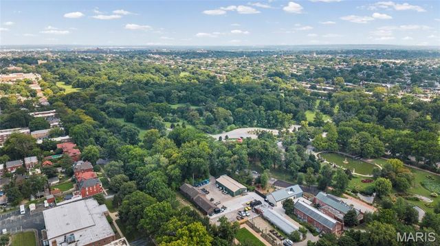 3950 Shenandoah Avenue, St Louis, MO 63110
