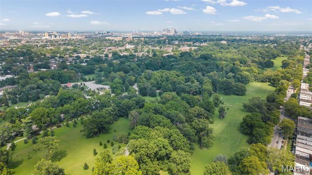 3950 Shenandoah Avenue, St Louis, MO 63110