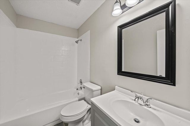 3935 W CHRISTINE GDNS, Memphis, TN 38118