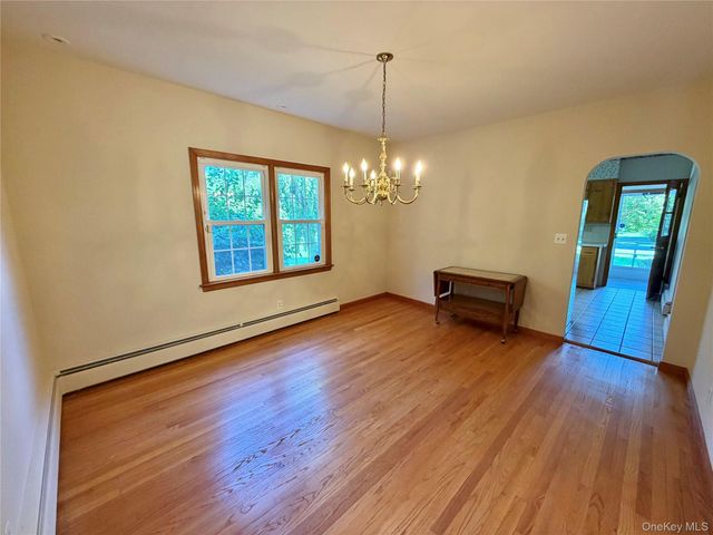 191 N Putt Corners Road, New Paltz, NY 12561