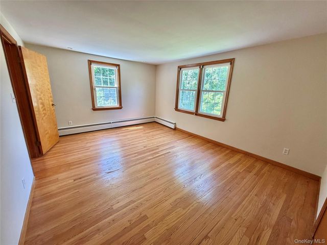 191 N Putt Corners Road, New Paltz, NY 12561