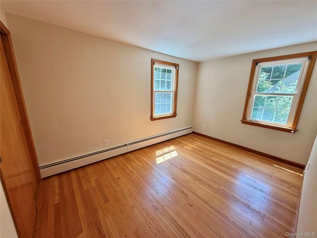 191 N Putt Corners Road, New Paltz, NY 12561