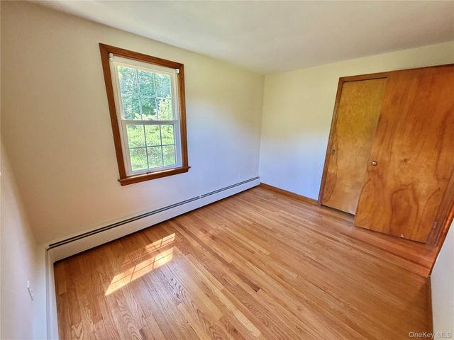191 N Putt Corners Road, New Paltz, NY 12561
