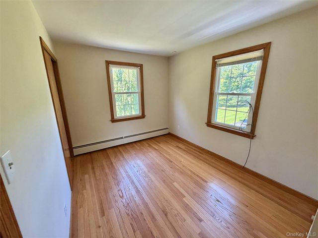 191 N Putt Corners Road, New Paltz, NY 12561