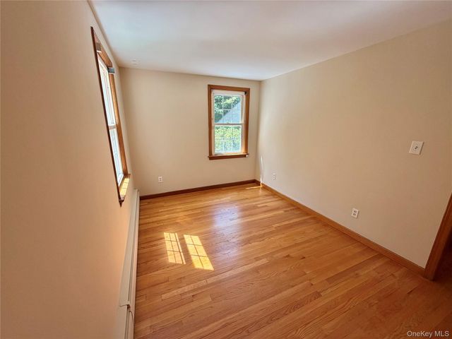 191 N Putt Corners Road, New Paltz, NY 12561