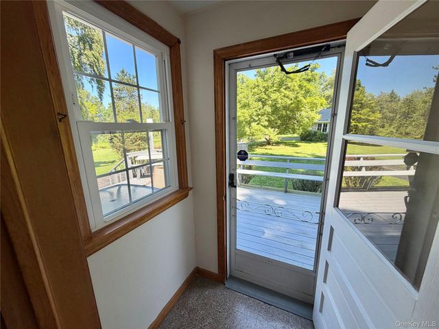 191 N Putt Corners Road, New Paltz, NY 12561