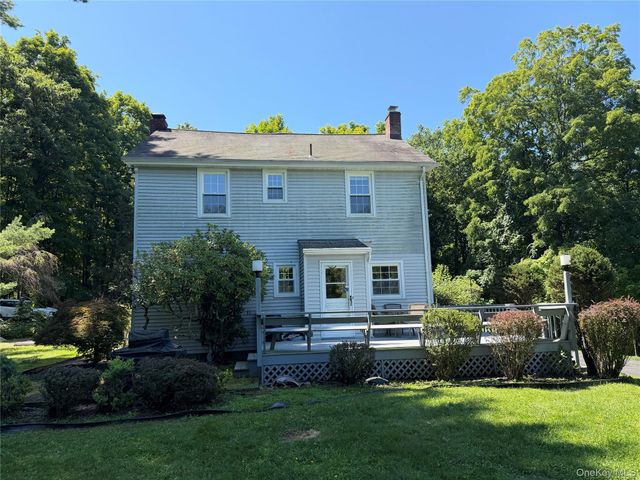 191 N Putt Corners Road, New Paltz, NY 12561