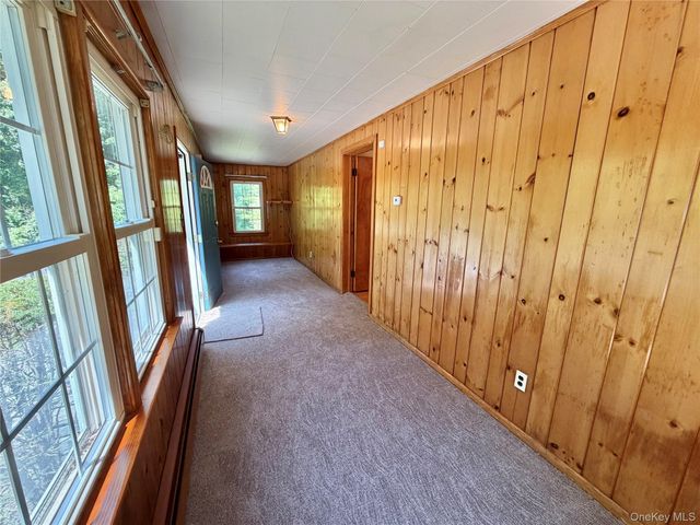 191 N Putt Corners Road, New Paltz, NY 12561
