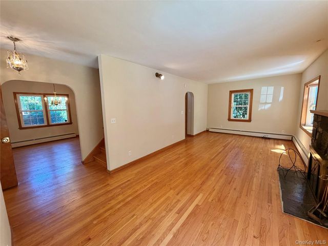 191 N Putt Corners Road, New Paltz, NY 12561