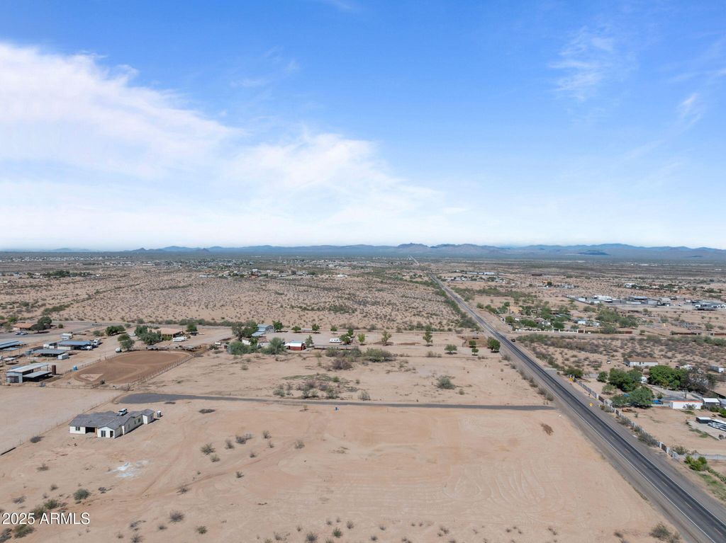 21129 W Duane Lane -, Wittmann, AZ 85361 — photo 3