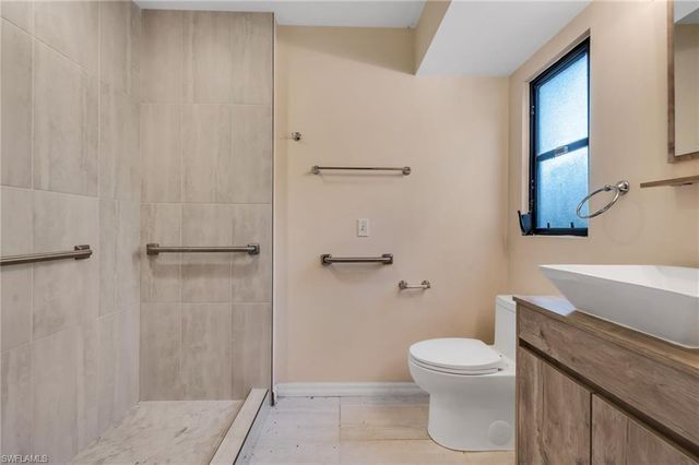 5191 Mahogany Ridge DR, Naples, FL 34119