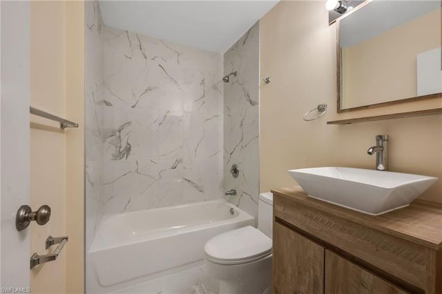 5191 Mahogany Ridge DR, Naples, FL 34119