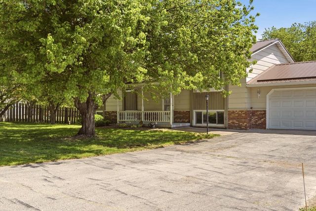 N4940 Briarcliffe COURT, West Salem, WI 54669