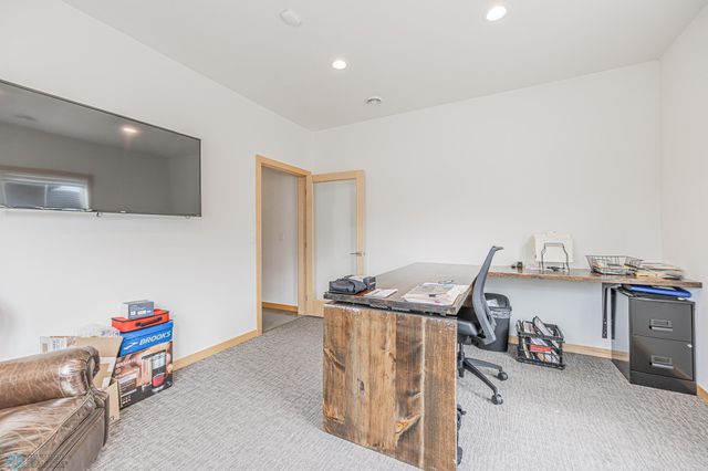 3251 Oak Ridge Loop E, West Fargo, ND 58078