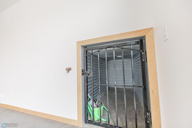 3251 Oak Ridge Loop E, West Fargo, ND 58078