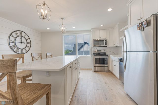 3251 Oak Ridge Loop E, West Fargo, ND 58078