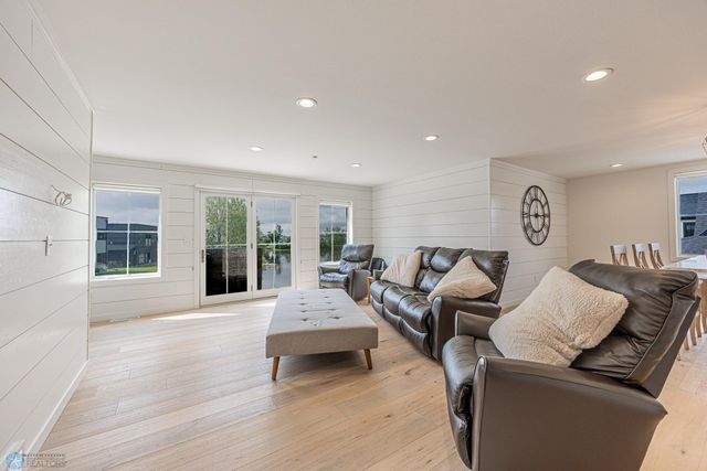 3251 Oak Ridge Loop E, West Fargo, ND 58078