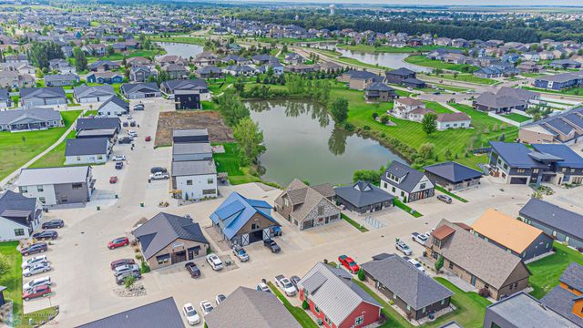 3251 Oak Ridge Loop E, West Fargo, ND 58078