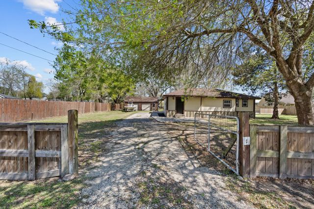 7117 Avenue D, Santa Fe, TX 77510