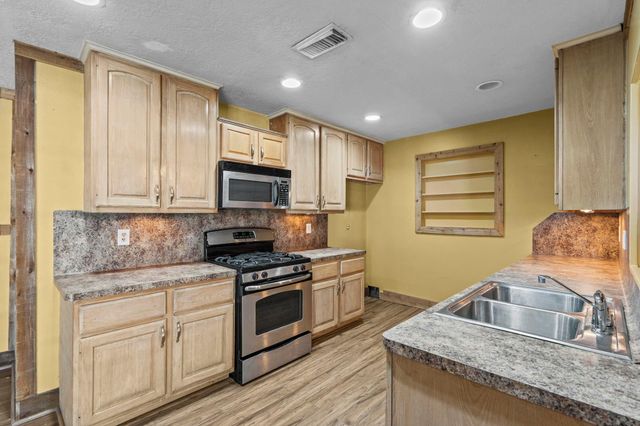 7117 Avenue D, Santa Fe, TX 77510