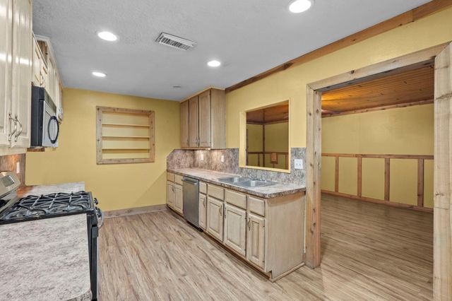 7117 Avenue D, Santa Fe, TX 77510