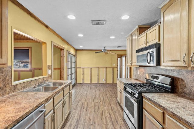 7117 Avenue D, Santa Fe, TX 77510