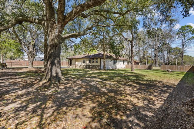 7117 Avenue D, Santa Fe, TX 77510