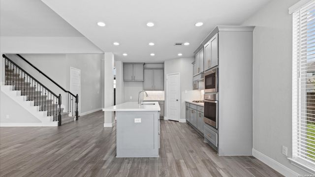 6501 Crockett Cv, Schertz, TX 78108