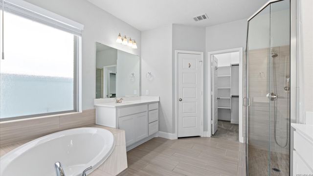 6501 Crockett Cv, Schertz, TX 78108