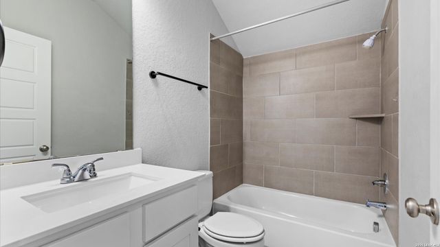 6501 Crockett Cv, Schertz, TX 78108