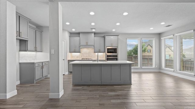 6501 Crockett Cv, Schertz, TX 78108