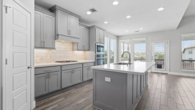 6501 Crockett Cv, Schertz, TX 78108