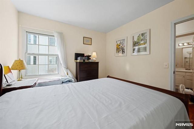 249 The Promenade, Edgewater, NJ 07020