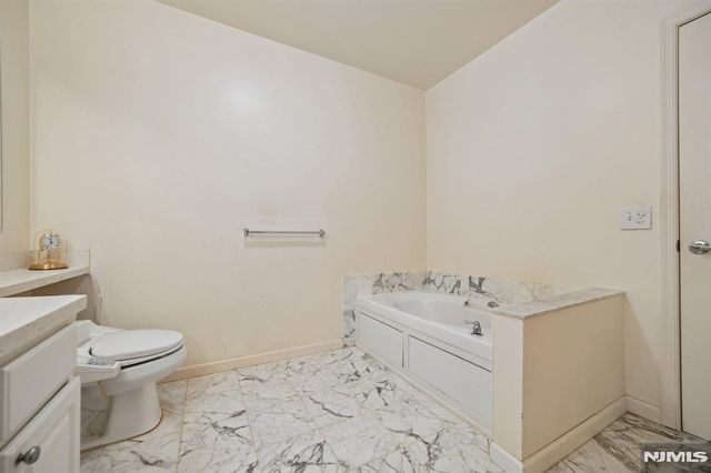249 The Promenade, Edgewater, NJ 07020