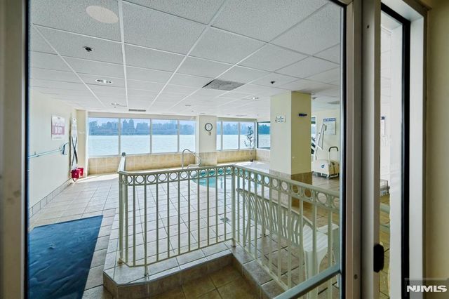 249 The Promenade, Edgewater, NJ 07020