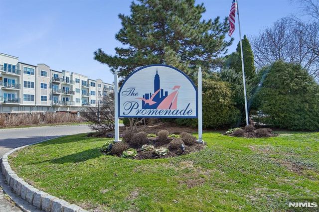 249 The Promenade, Edgewater, NJ 07020