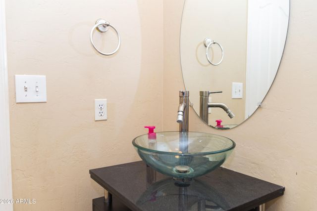 720 W HANCOCK Avenue, Gilbert, AZ 85233