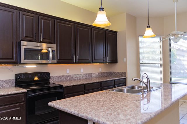 720 W HANCOCK Avenue, Gilbert, AZ 85233