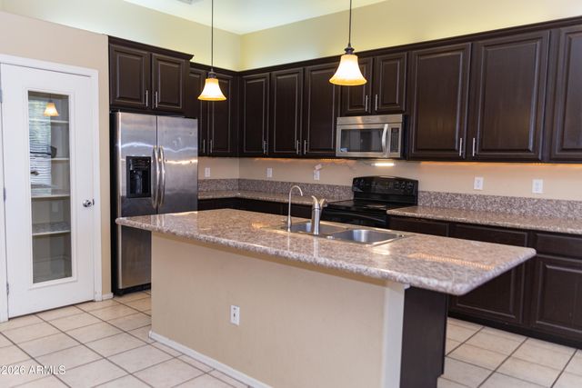 720 W HANCOCK Avenue, Gilbert, AZ 85233