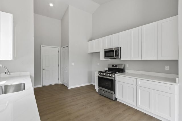 31541 Augusta Drive 71, Romulus, MI 48174