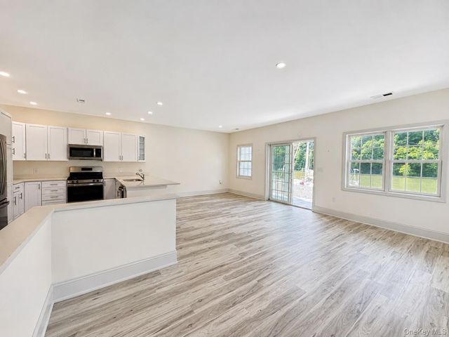 25 Marina Drive, Catskill, NY 12414