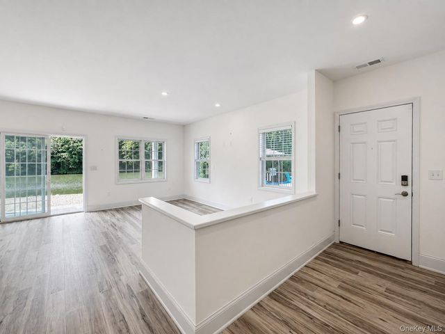 25 Marina Drive, Catskill, NY 12414