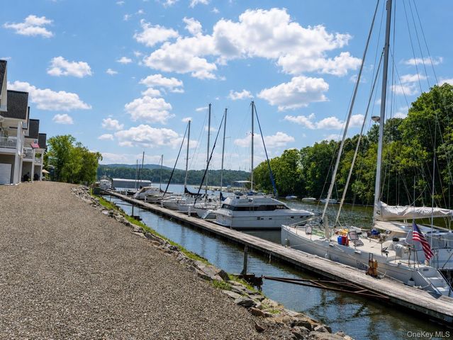 25 Marina Drive, Catskill, NY 12414