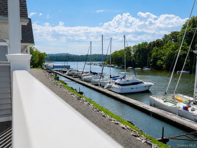 25 Marina Drive, Catskill, NY 12414