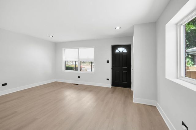 8831 S STATE Street, Chicago, IL 60619